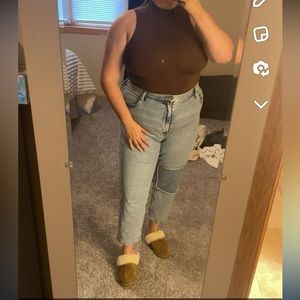 A&F The Ankle Straight Jean